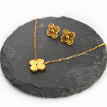  Golden Clover set